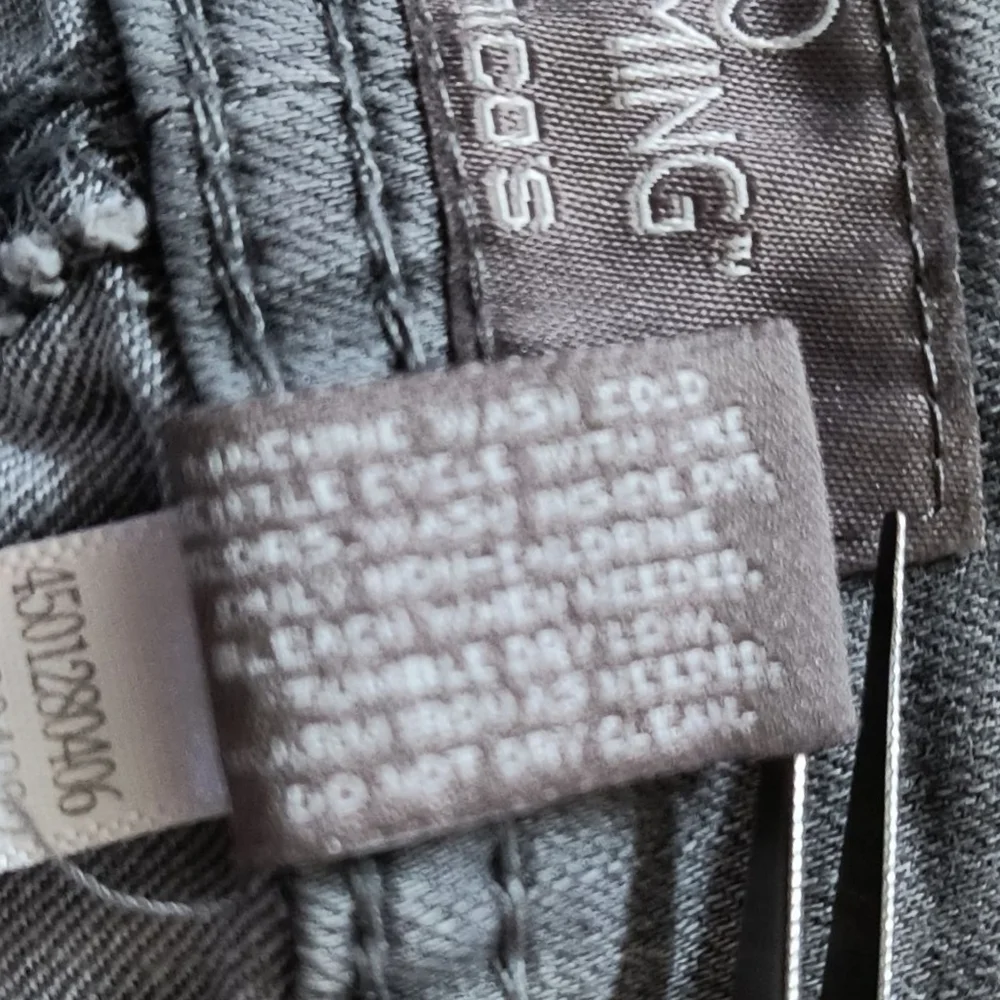 So Slimming By Chicos Gray Straight Leg Jeans Size 1.5 (US Size 10) - Picture 7 of 7